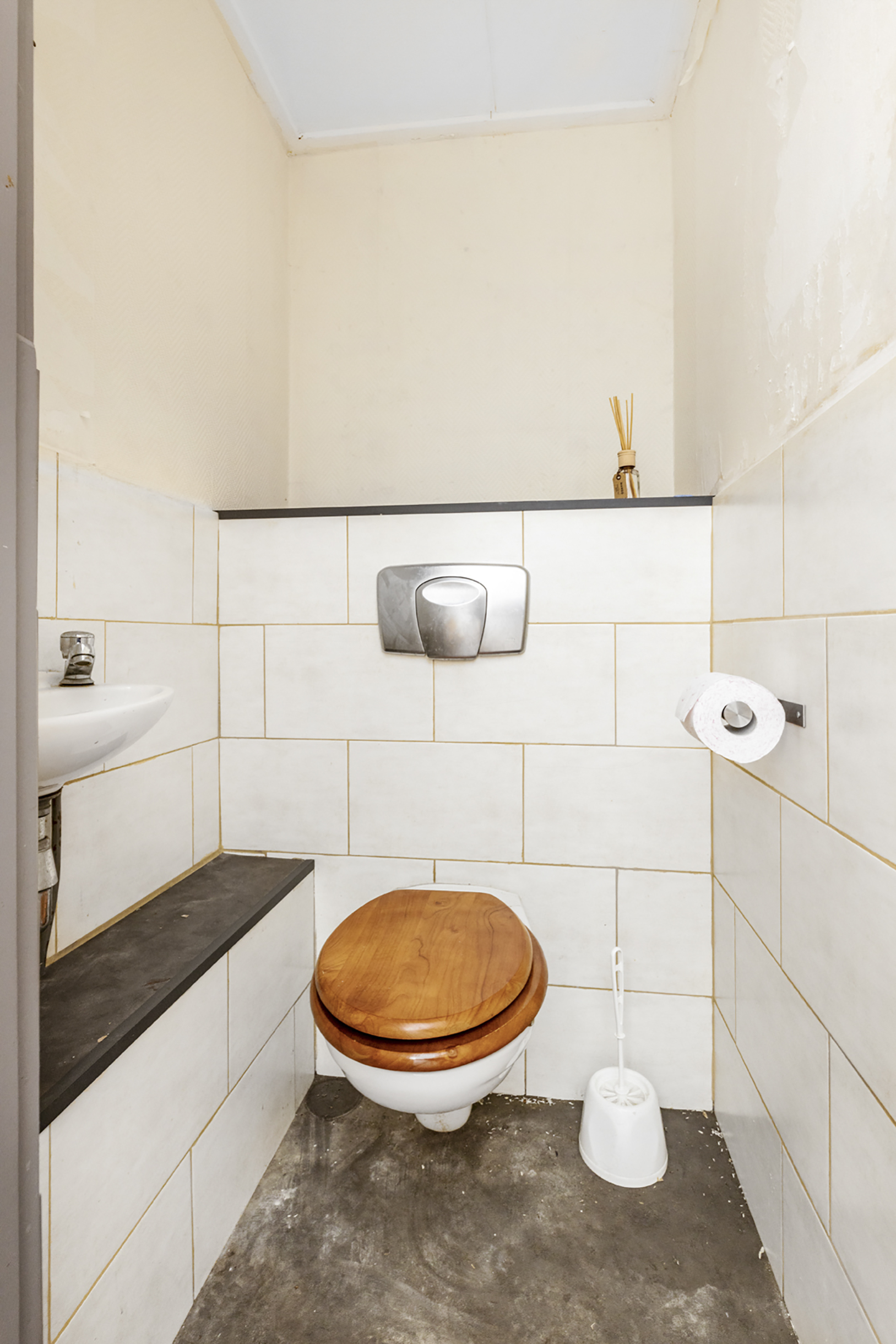 02-Toilet-01