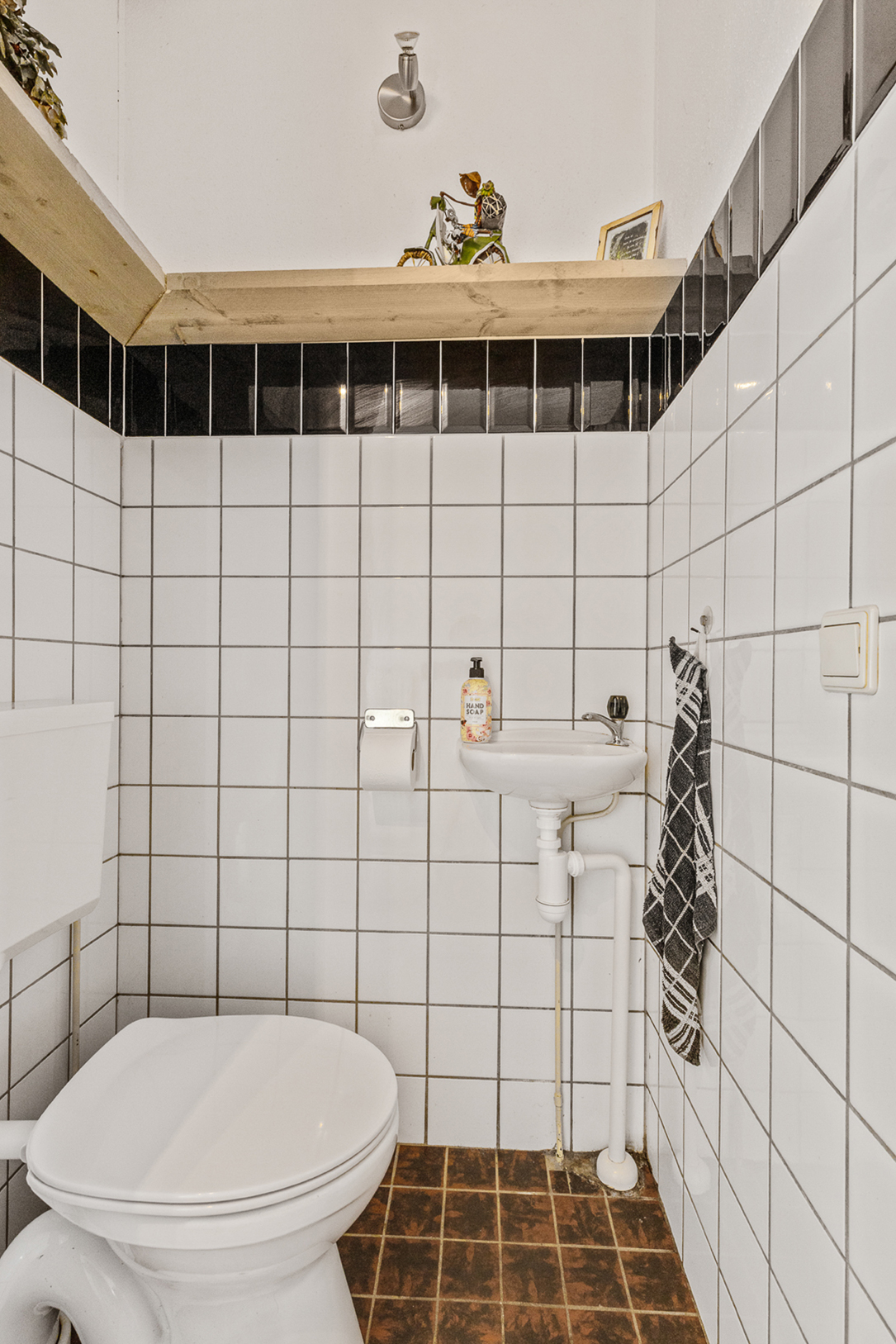 02-Toilet-01