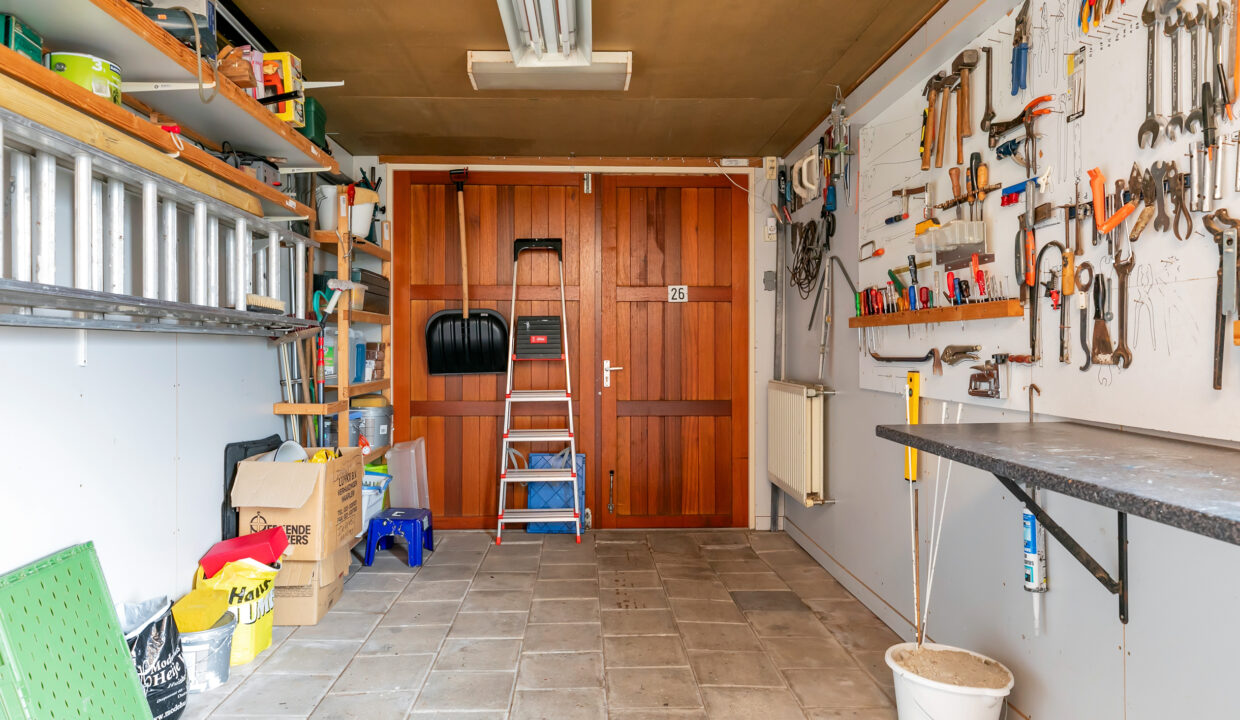 10-Garage-01