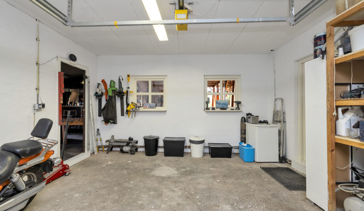 09-Garage-02
