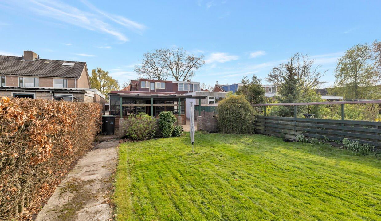 11-Achtertuin-06