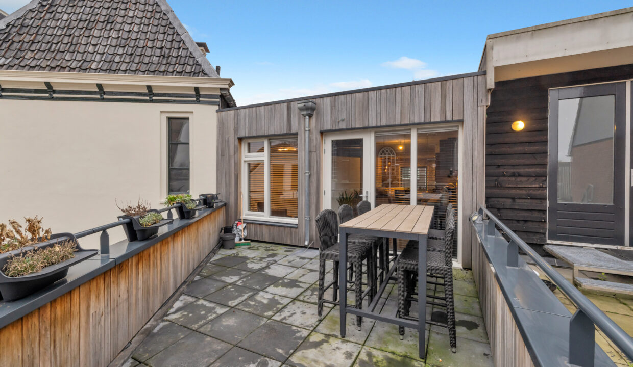 08-Balkon-03